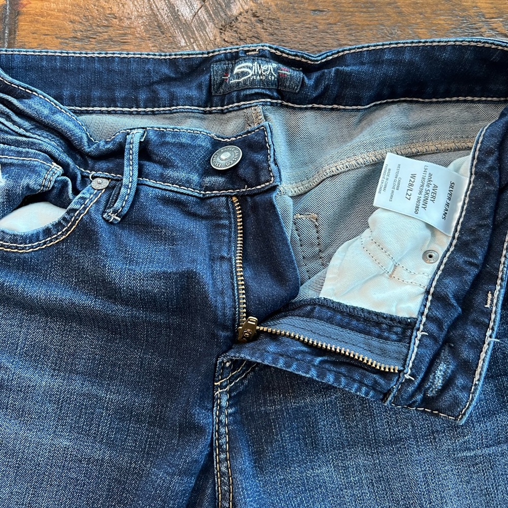 Silver Jeans - Picture 2 of 4